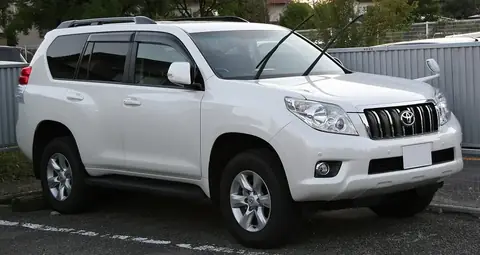 SUV Toyota Prado TXL (blindada)